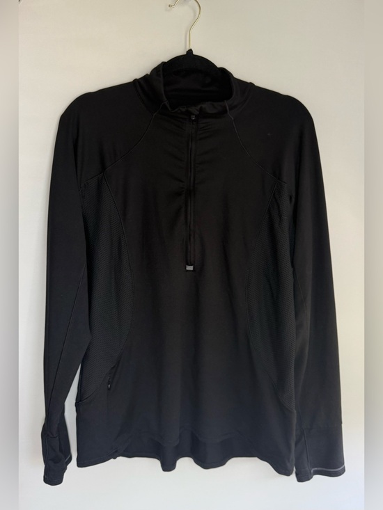 Athleta Tops - Athleta 1/4 zip • Women’s XL
